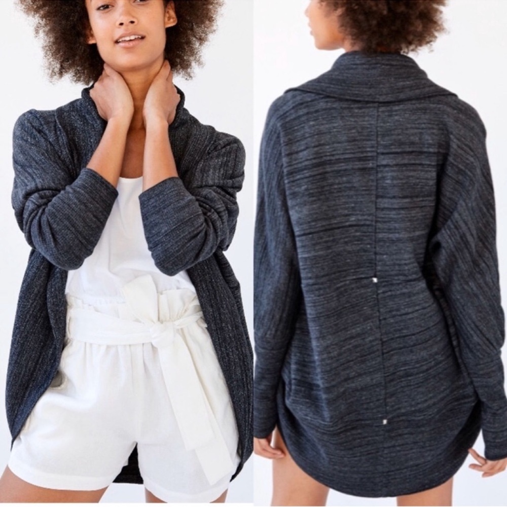 Aritzia Wilfred Diderot Cocoon Cardigan Charcoal
Grey Size XS